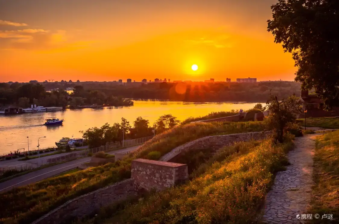 Hotels near Belgrade Fortress