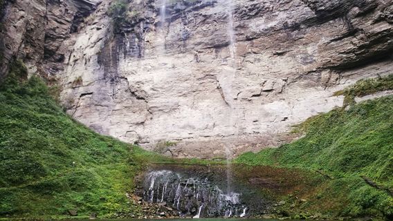 Песковые водопады