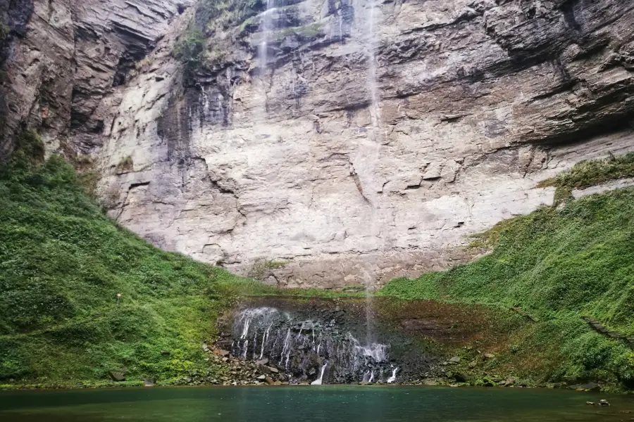 Liusha Waterfall