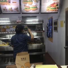 华莱士·全鸡汉堡(连界店) User Photo