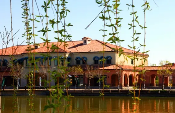 沙湖假日酒店餐飲部