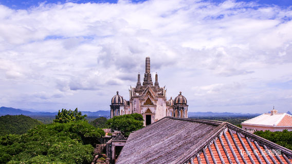 Phra Nakhon Khiri Historical Park (Khao Wang)