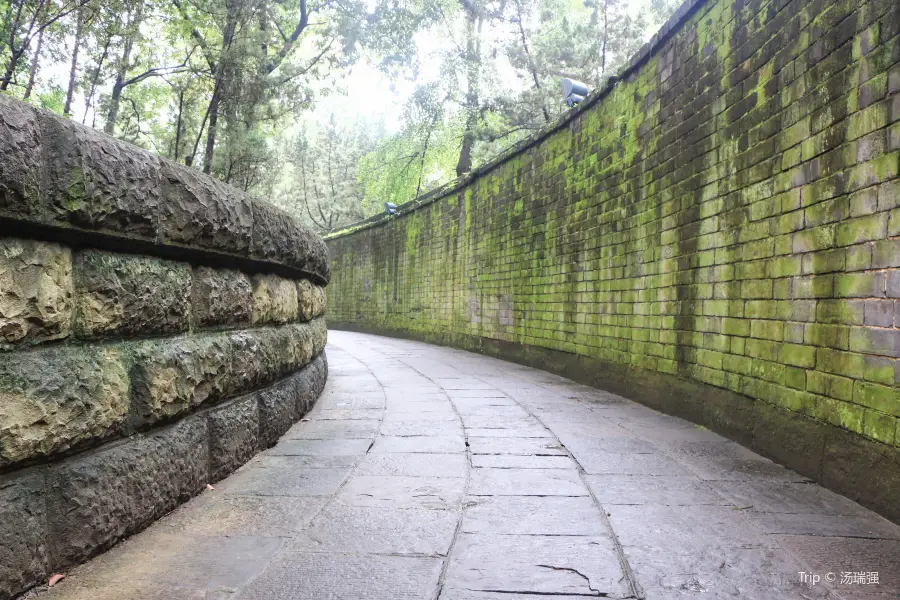 Liu Bei's Tomb