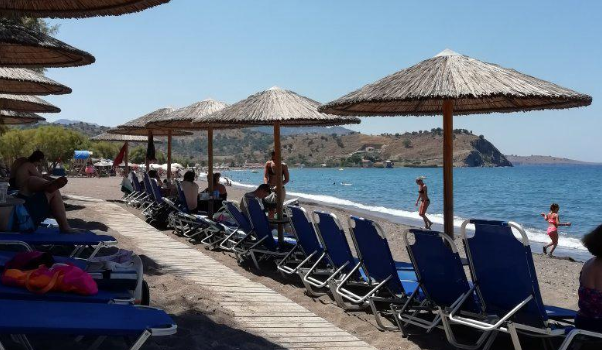 Jalouse Beach Bar