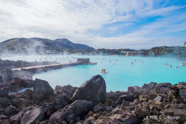 Top 8 Must-See Attractions in Iceland