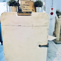 About Tables User Photo