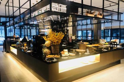 曼居酒店(湖州长兴东鱼坊九汇城店)·一楼早餐厅