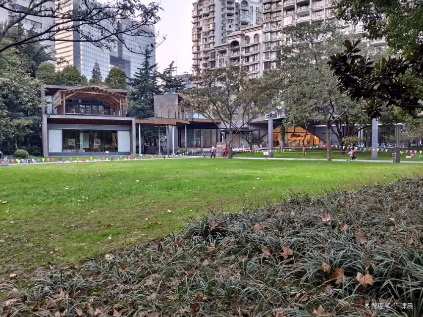 훙차오 공원 주변 호텔