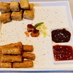 Tian Lun Li  (Xi hu dian) User Photo