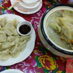 悦府东北私房菜·饺子王·铁锅炖(长白山万达店) User Photo