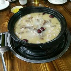 伟兴农庄·特色脆皮烧鸡 User Photo