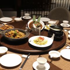 长白山温泉皇冠假日酒店·彩丰楼中餐厅 User Photo