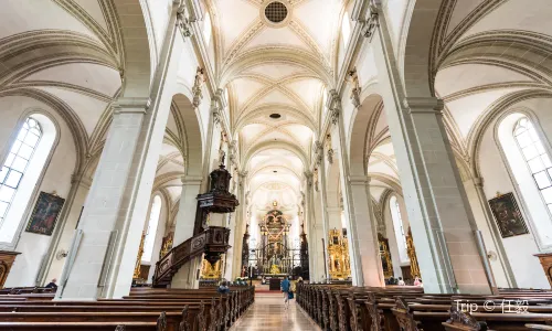 Court Church of St. Leodegar