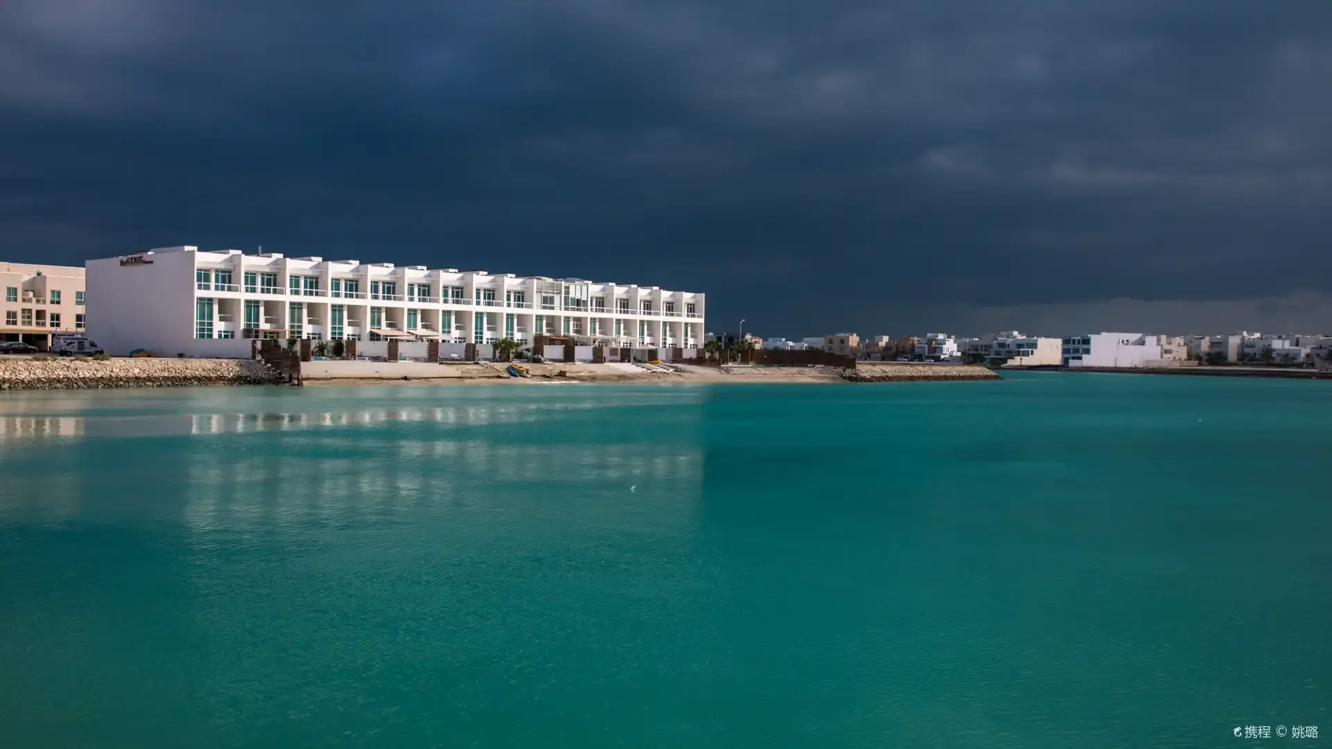 Hotels near Amwaj Islands