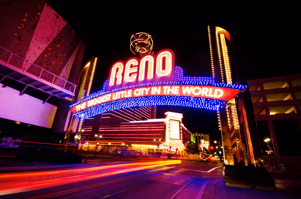 Warsaw to Reno Flights