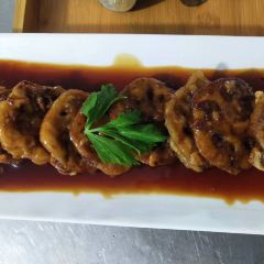 九华山本草香素食馆 User Photo