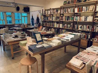 【香港書店推介】9間必去本土特色書店，有書店cafe、樓上二手書店