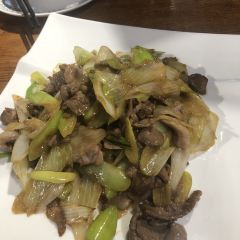 蒙艾里民族传统菜蒙餐 User Photo