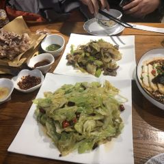 蒙艾里民族传统菜蒙餐 User Photo