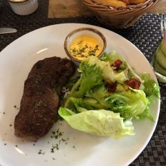 Cafe 8.98 User Photo
