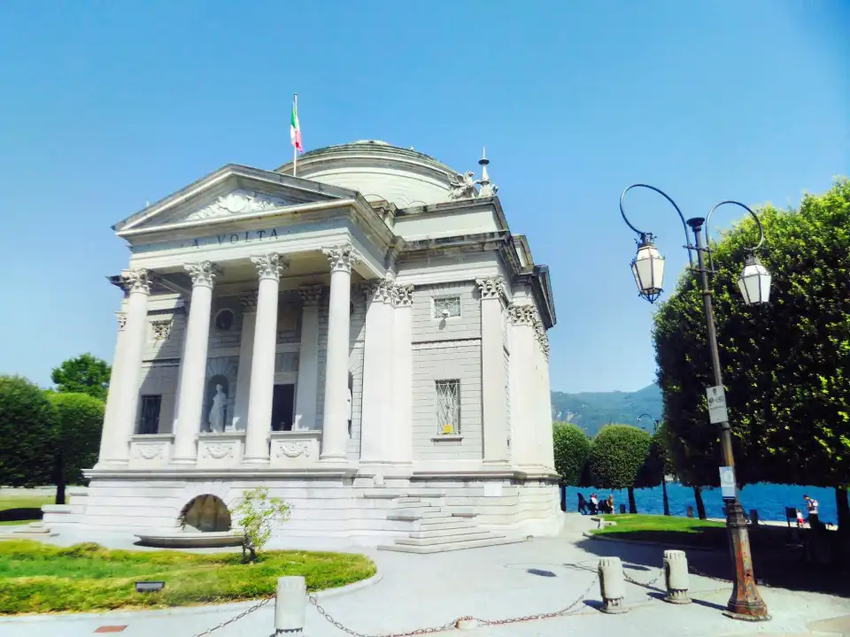 1_Volta Temple (Tempio Voltiano)