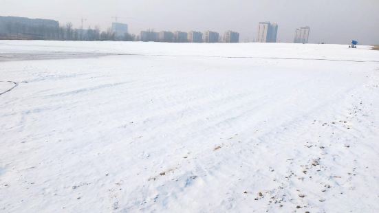 Yongding River Cycling Park Winter Wonderland
