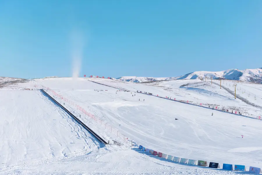 也迷裡滑雪場