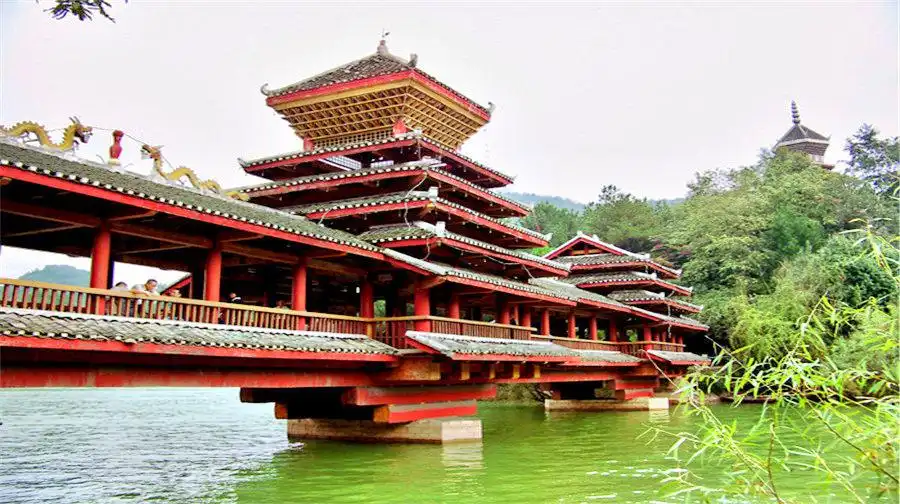 Hotels near Hongfeng Lake Scenic Area