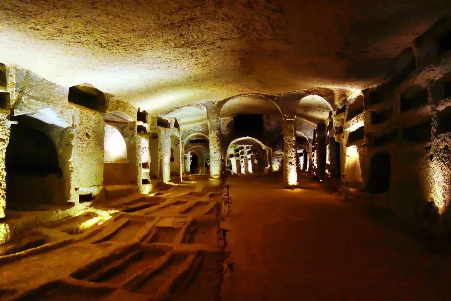 聖熱內羅地下墓穴