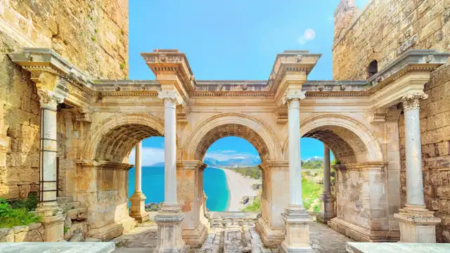 Hotels near Hadrian's Gate