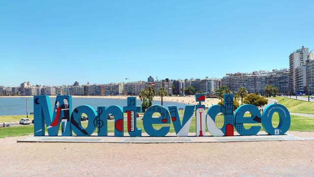 Montevideo Sign