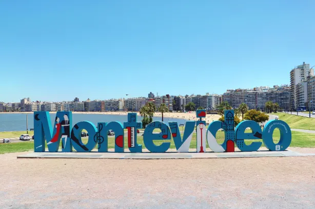 Montevideo sign