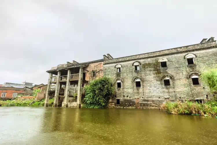 Bình Lạc