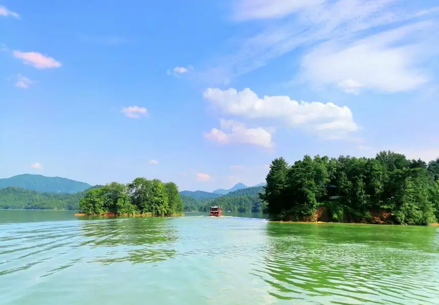 陡水湖風景区