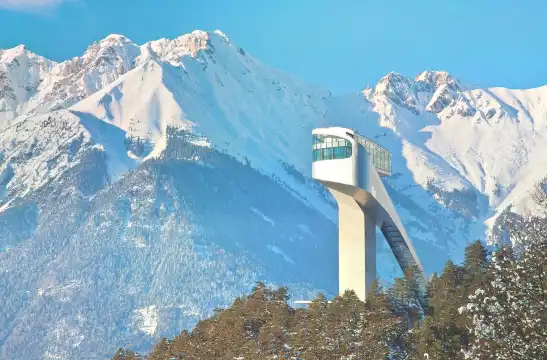 ベルクイーゼルシャンツェ周辺のホテル