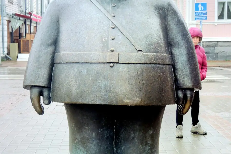 胖警察雕像