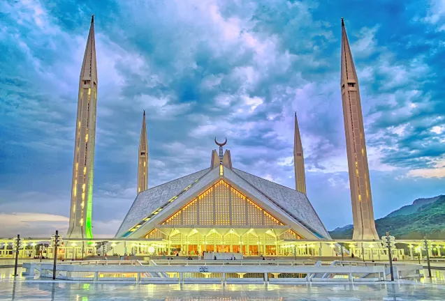 Flüge Islamabad Wien