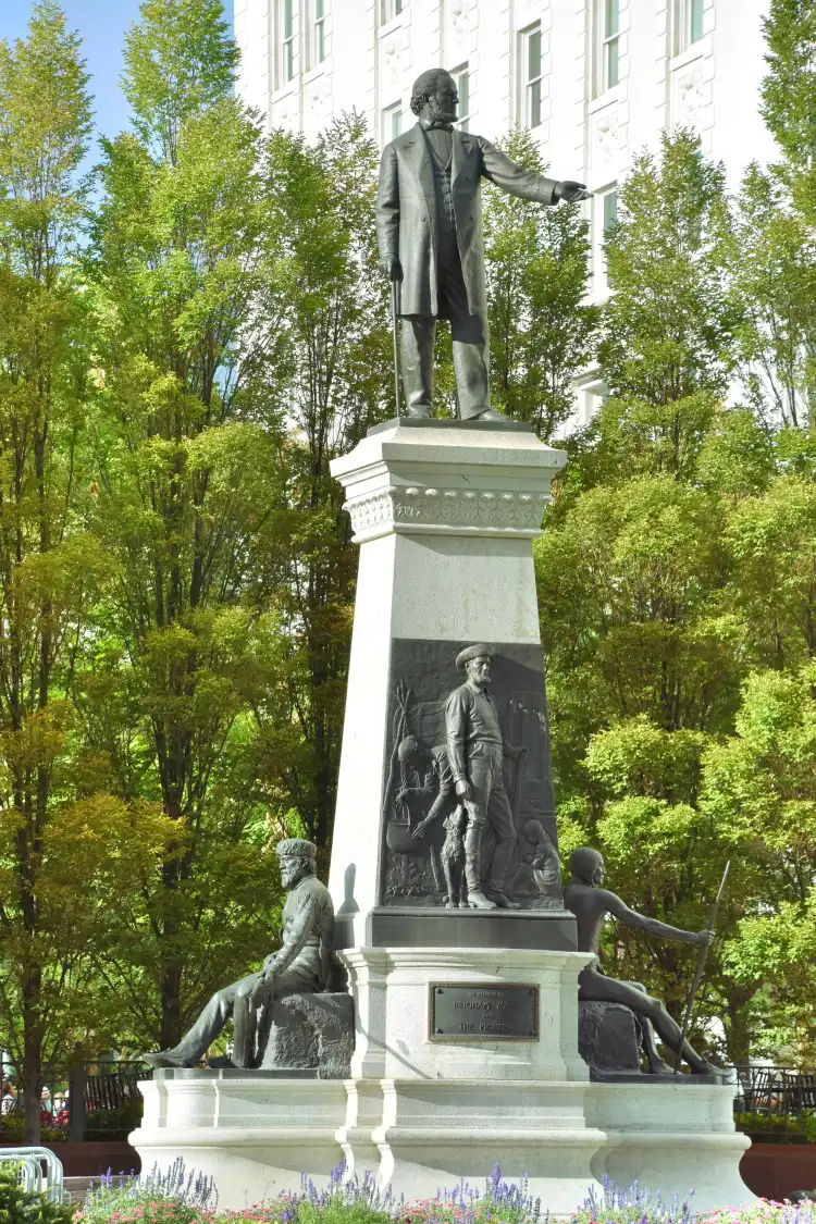 Hotel dekat Brigham Young Monument and Meridian Marker