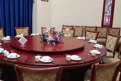 八颗米(广场店)