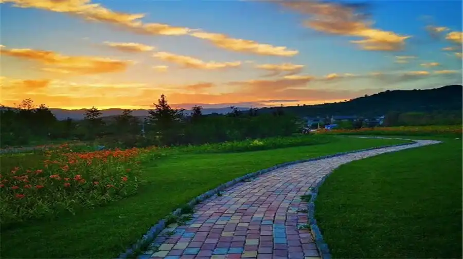 Hotels near Xiangshui Flower Sea