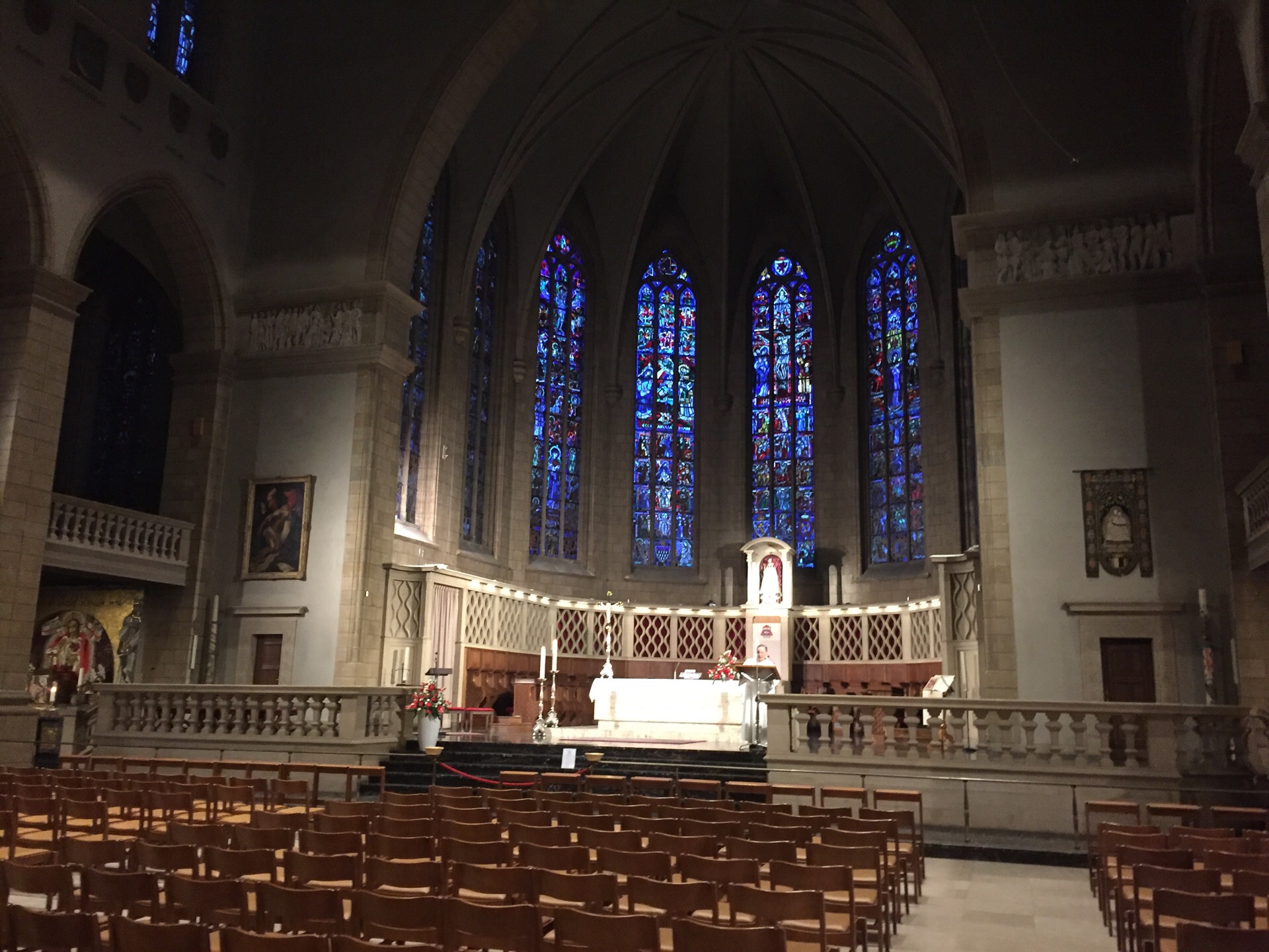 ルクセンブルグ ノートルダム大聖堂 評判 案内 トリップドットコム