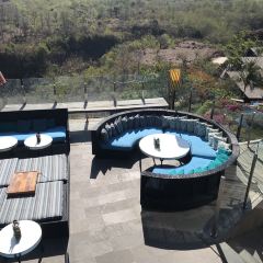 Unique Rooftop Bar & Restaurant User Photo