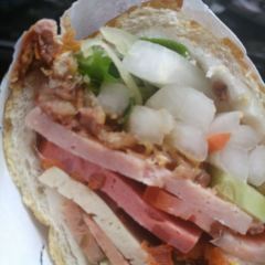 Bánh Mì Huynh Hoa User Photo
