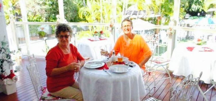 Glenview Gardens Country Resort ad Cafe