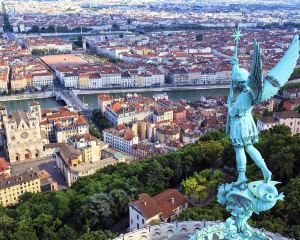 香港-里昂 機票酒店 自由行