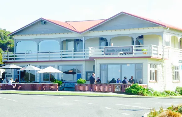 South Sea Hotel dining room and pub