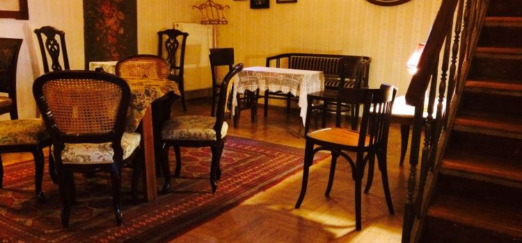 Cafe Zsivago
