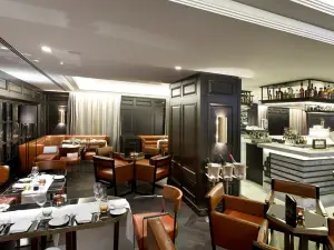 Emile Restaurant & Bar