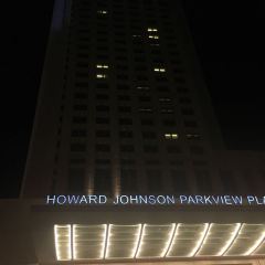 Howard Jonhnson Four Seasons Hot Pot 여행 사진