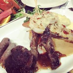 Dundee’s Restaurant 여행 사진